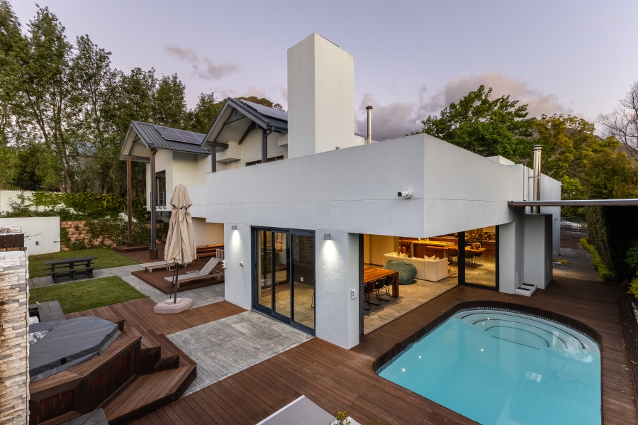 6 Bedroom Property for Sale in Mostertsdrift Western Cape